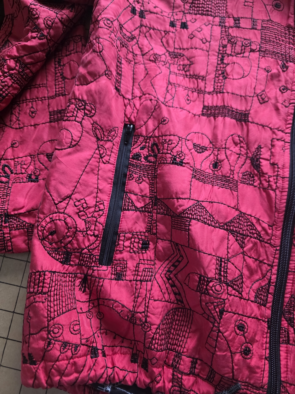 Chico’s 100% Silk Embroidered Abstract Jacket L Gallery Piece, Lightweight - Picture 5 of 12